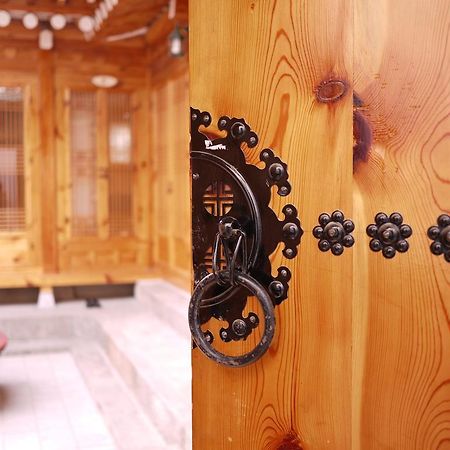 Haemil Hanok Guesthouse Seoul Exterior photo