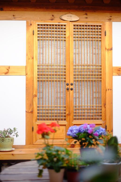 Haemil Hanok Guesthouse Seoul Exterior photo